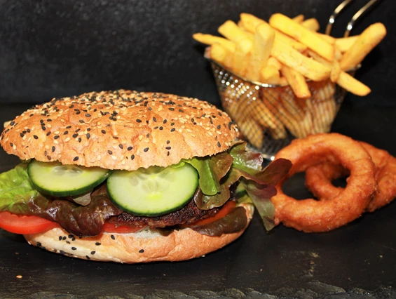 Restaurant: Burger im Mühlpointhof - Mühlpointhof   Familien- Vitalhotel