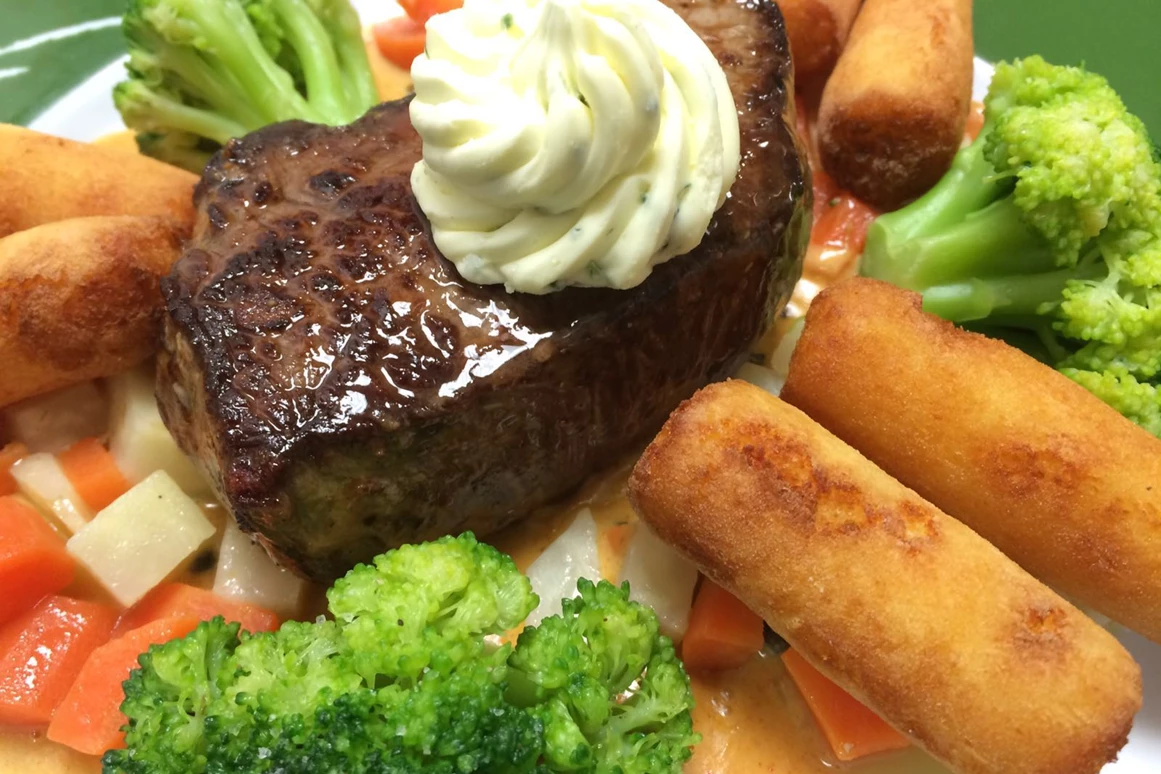 Restaurant: Steak
 - Mühlpointhof   Familien- Vitalhotel