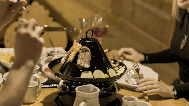 Essen-gehen - Sitzplätze im Freien - Salzburg - Die Schönmoosalm