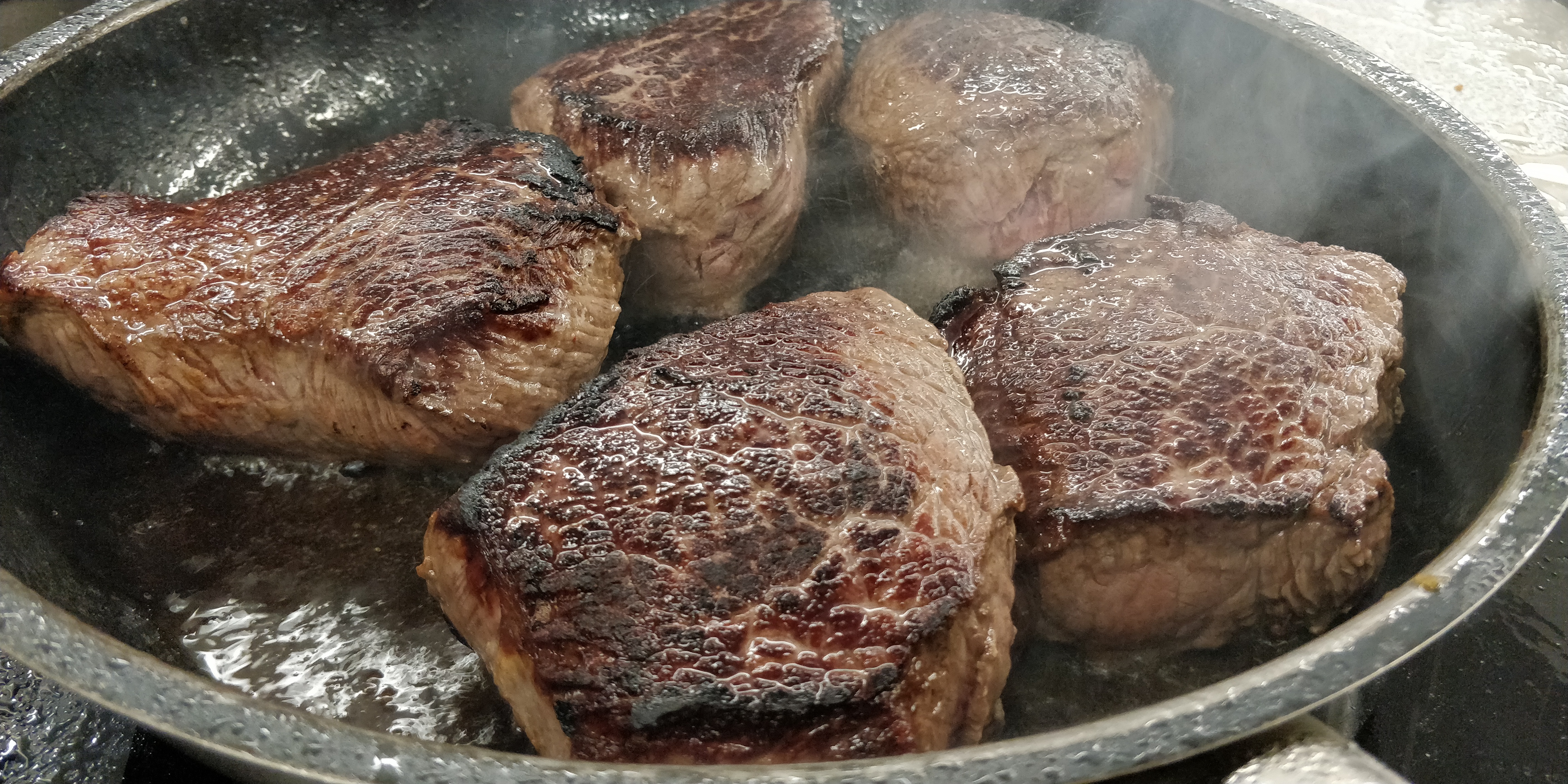 Restaurant: Steaks von unseren eigenen Angus Rindern, an einem Steak Abend - Freizeitanlage Gallien Fam Toifl