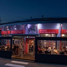 Restaurant: Abendstimmung auf der Terrasse - Cafe-Restaurant PIPELINE