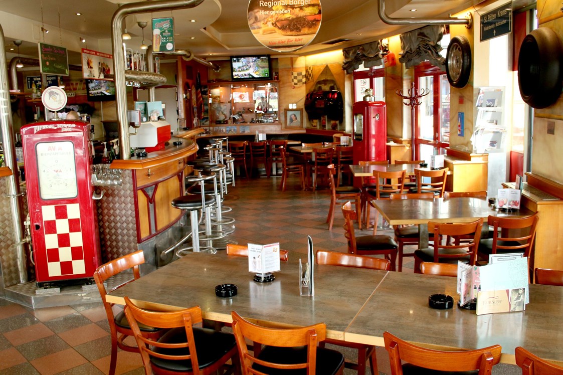 Restaurant: Innenbereich - Cafe-Restaurant PIPELINE
