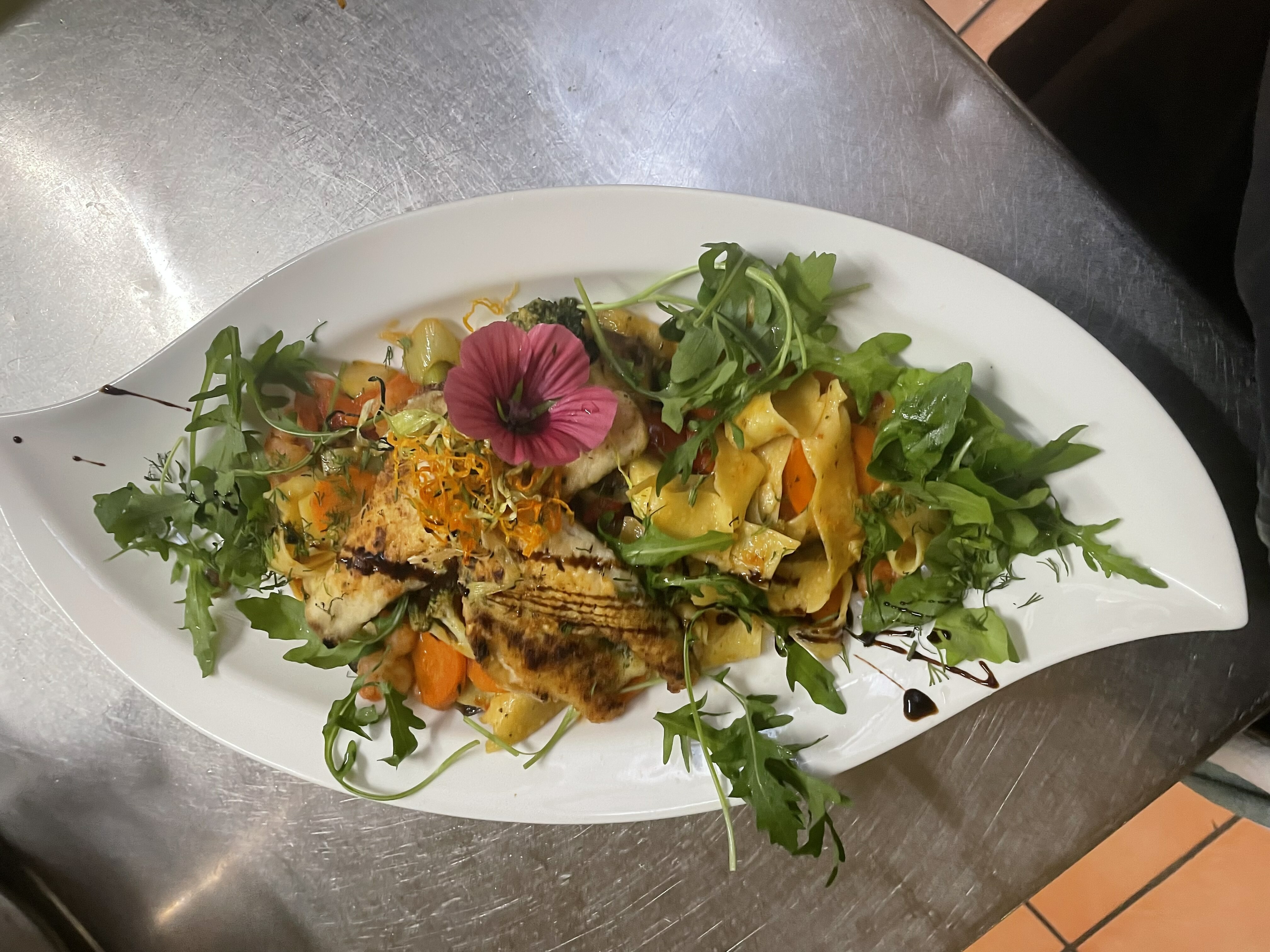 Restaurant: Wolfsbarsch - Restaurant Kastell