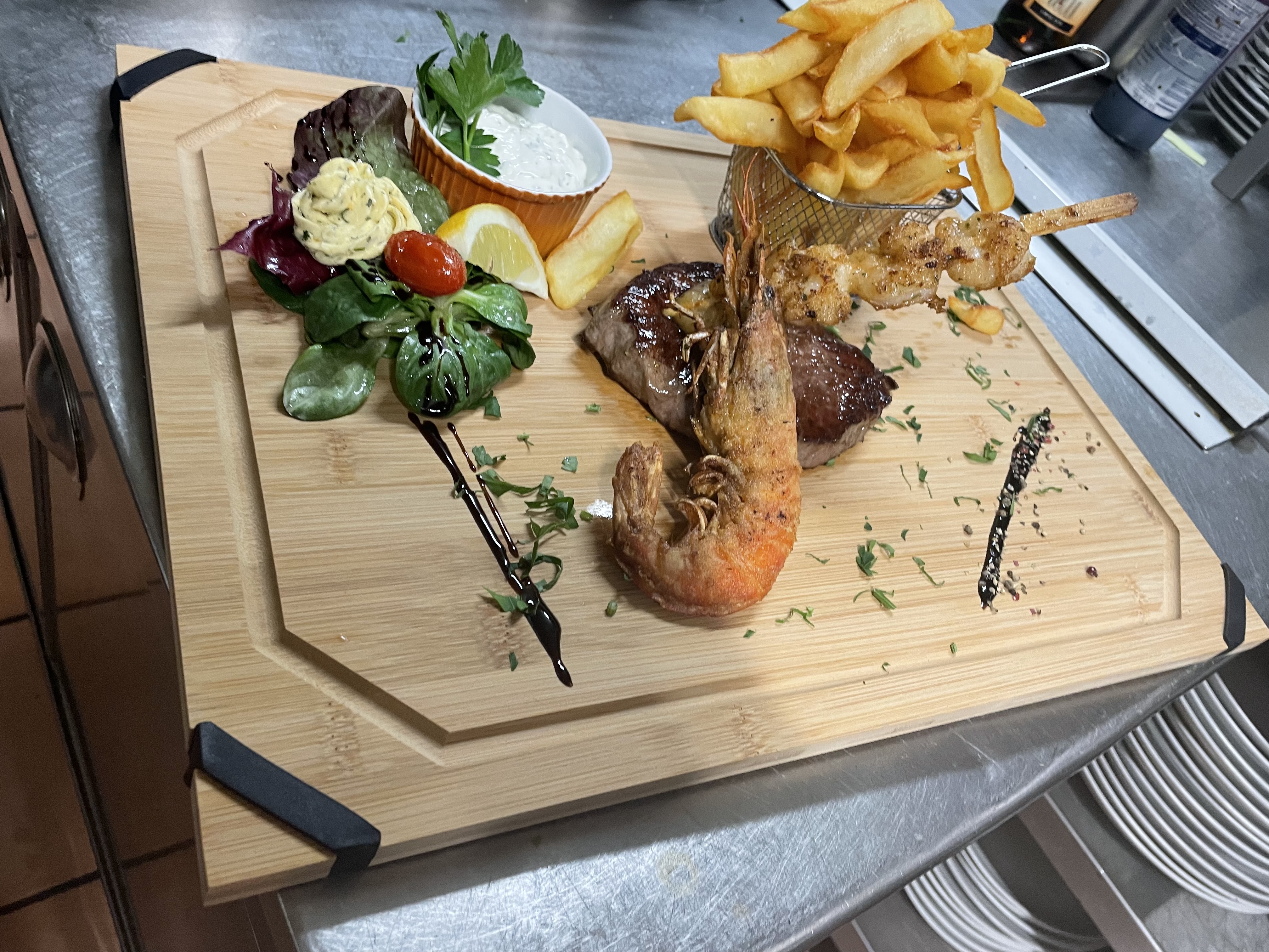 Restaurant: Surf and Turf - Restaurant Kastell