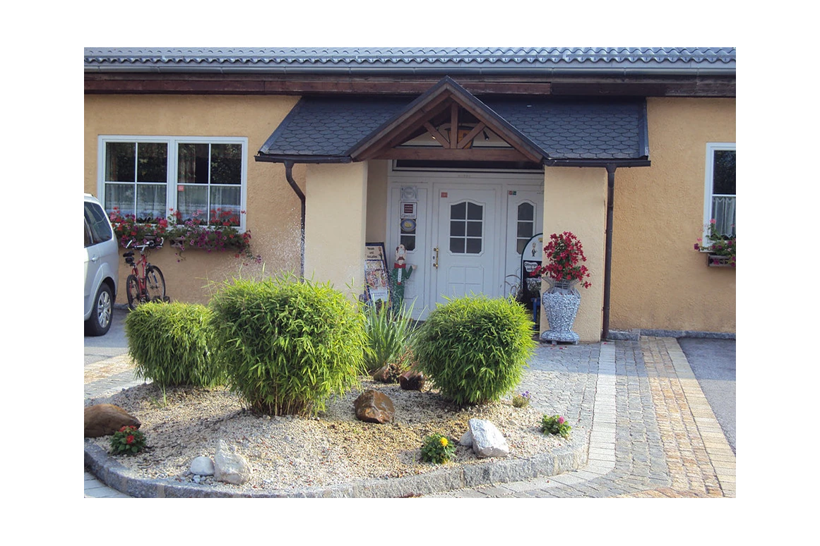 Restaurant: Herzlich Willkommen im "Wirtshaus Zum Onkel Heli"! - Wirtshaus "Zum Onkel Heli"