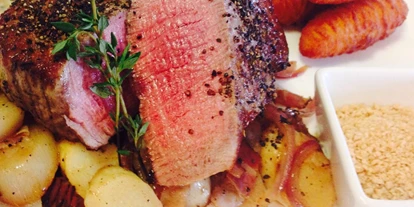 Essen-gehen - Mahlzeiten: Abendessen - Salzburg-Stadt (Salzburg) - Rinderfilet auf Speck-Heurige Kartofferl mit Pfeffersauce & Kroketten - Gasthaus Saalachstubn