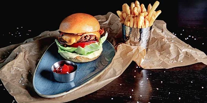 Essen-gehen - Sitzplätze im Freien - Wien Wieden - Burger - Champions Sports Bar & Restaurant