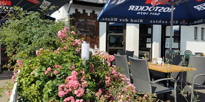 Essen-gehen - PLZ 18356 (Deutschland) - Das Restaurant von Außen  - Restaurant und Café Beckers Boddenstuf