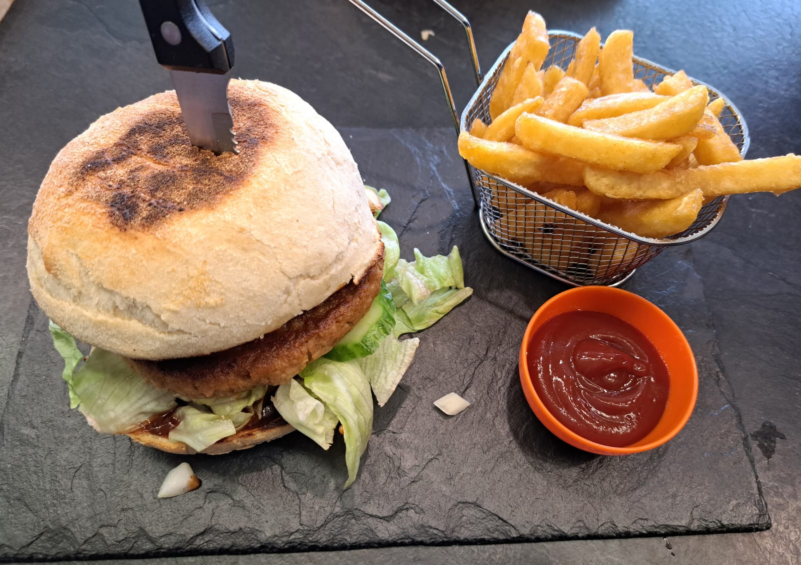 Essen-gehen - Gerichte: Fast-Food - Burger1 - Schlemmer - Hütte / Imbiss & Partyservice