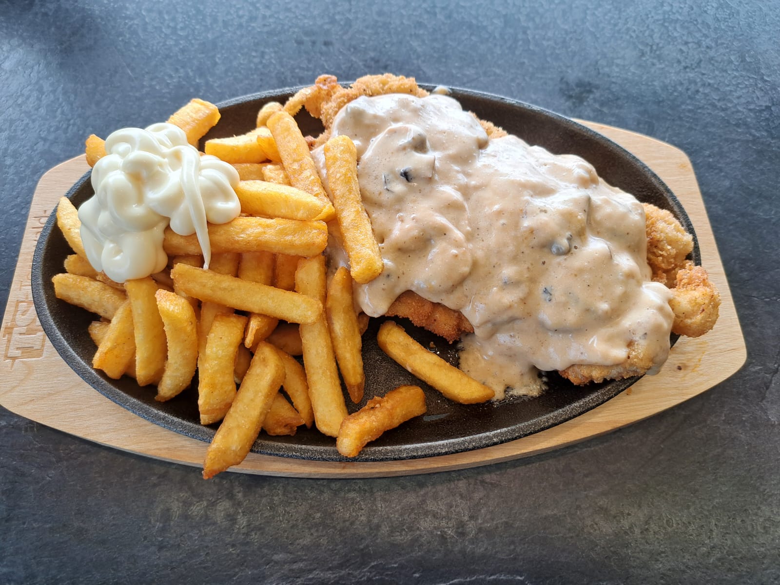 Restaurant: Rahm Schnitzel - Schlemmer - Hütte / Imbiss & Partyservice