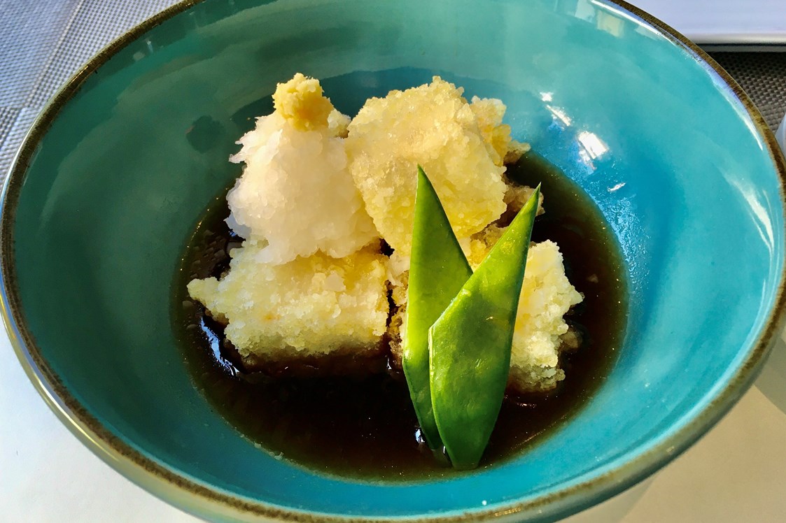 Restaurant: Agedashi Frittierter Tofu in Fischbouillon mit geriebenem Rettich und Ingwer - Sushi Bistro Byakko