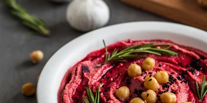 Essen-gehen - rollstuhlgerecht - Salzburg-Stadt Liefering - Hummus mit roten Rüben  - Levantine taste