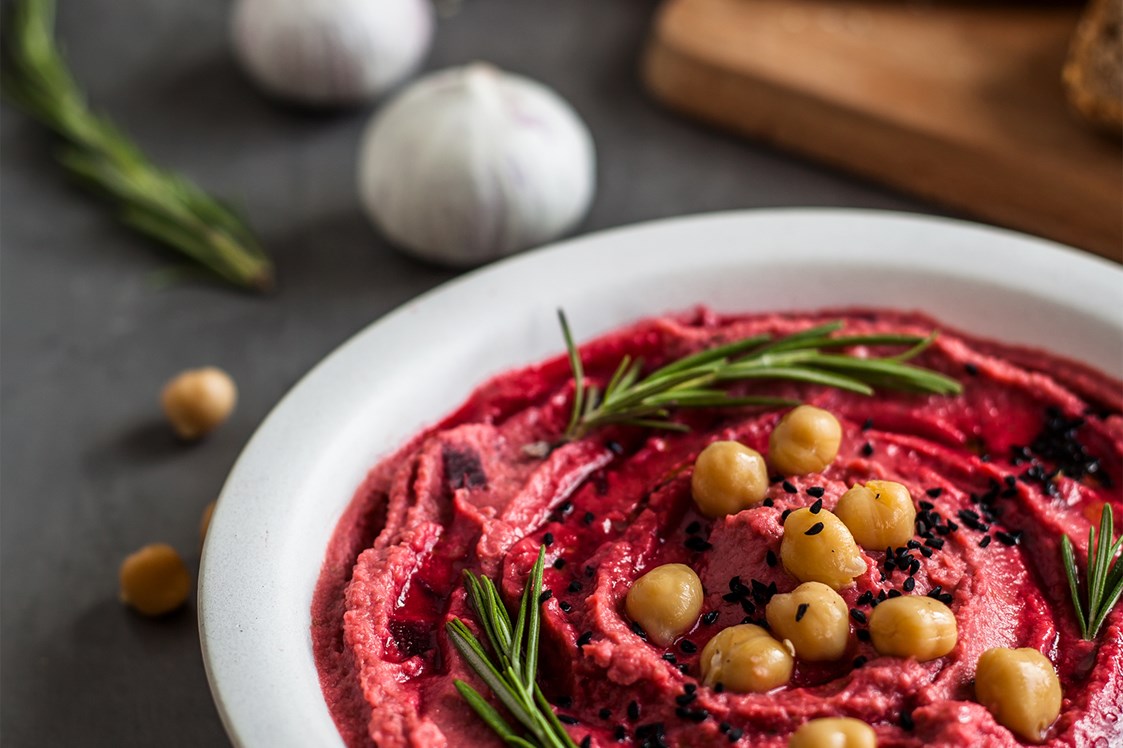Restaurant: Hummus mit roten Rüben  - Levantine taste