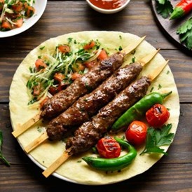 Restaurant: Levantinisches Lammfleisch Kebab - Levantine taste