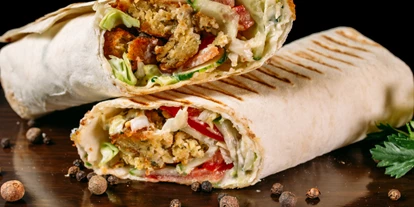 Essen-gehen - rollstuhlgerecht - Salzburg-Stadt Liefering - Shawarma Rolle - Levantine taste