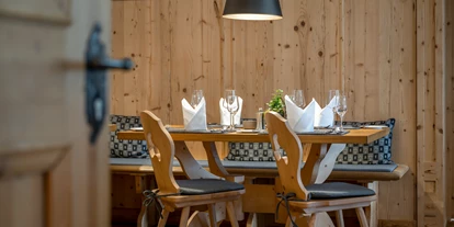 Essen-gehen - rollstuhlgerecht - Oberbayern - Begeisterung schmecken im Hotel Klosterhof Bayerisch Gmain | Die Klosterhofstuben im Klosterhof - Alpine Hideaway & Spa - Restaurant GenussArt im Hotel Klosterhof
