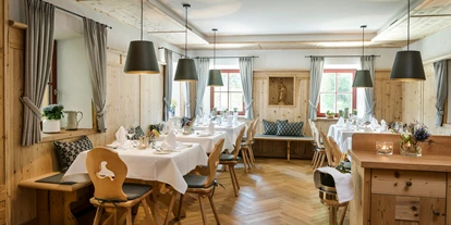 Essen-gehen - rollstuhlgerecht - Oberbayern - Begeisterung schmecken im Hotel Klosterhof Bayerisch Gmain | Restaurant im Klosterhof - Alpine Hideaway & Spa - Restaurant GenussArt im Hotel Klosterhof