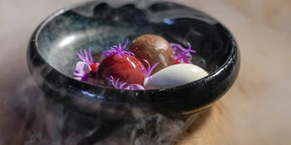 Essen-gehen - rollstuhlgerecht - Oberbayern - Fine Dining Experience jeden Samstag im Hotel Klosterhof Bayerisch Gmain | Restaurant im Klosterhof - Alpine Hideaway & Spa - Restaurant GenussArt im Hotel Klosterhof