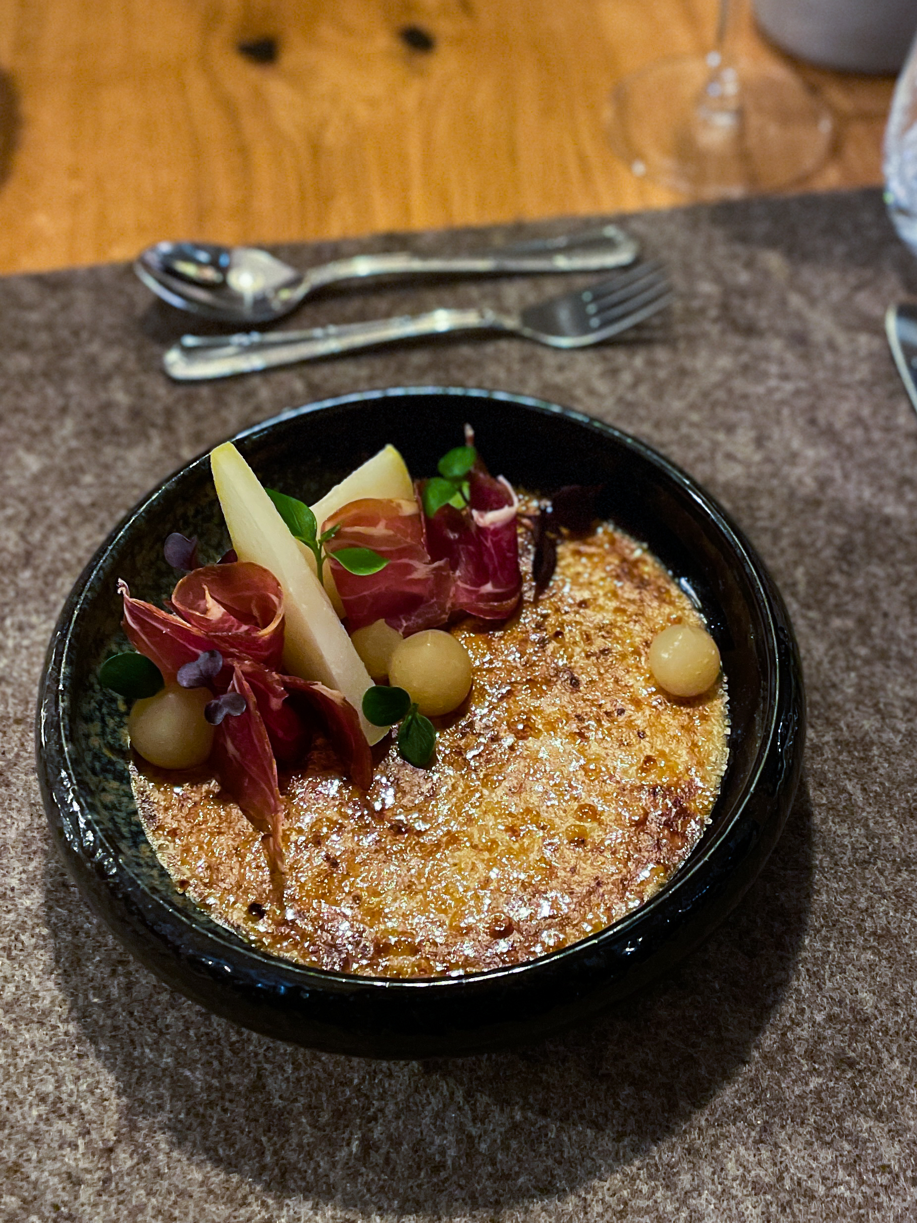 Restaurant: Täglich wechselndes Abendmenü im Hotel Klosterhof Bayerisch Gmain | Restaurant im Klosterhof - Alpine Hideaway & Spa - Restaurant GenussArt im Hotel Klosterhof