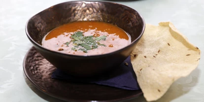 Essen-gehen - Mostviertel - Dal-indische Linsensuppe (fotocredit Walter Luger) - OSTWIND im Gasthaus Mentil