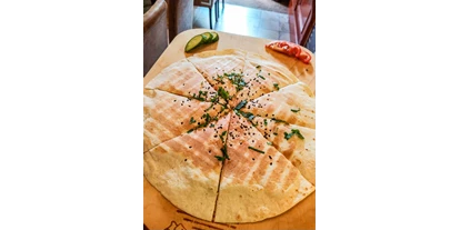 Essen-gehen - Ambiente: klassisch - getoastete Schafkäse   - Eleven Eleven Restaurant & Tagesbar - Salzburg