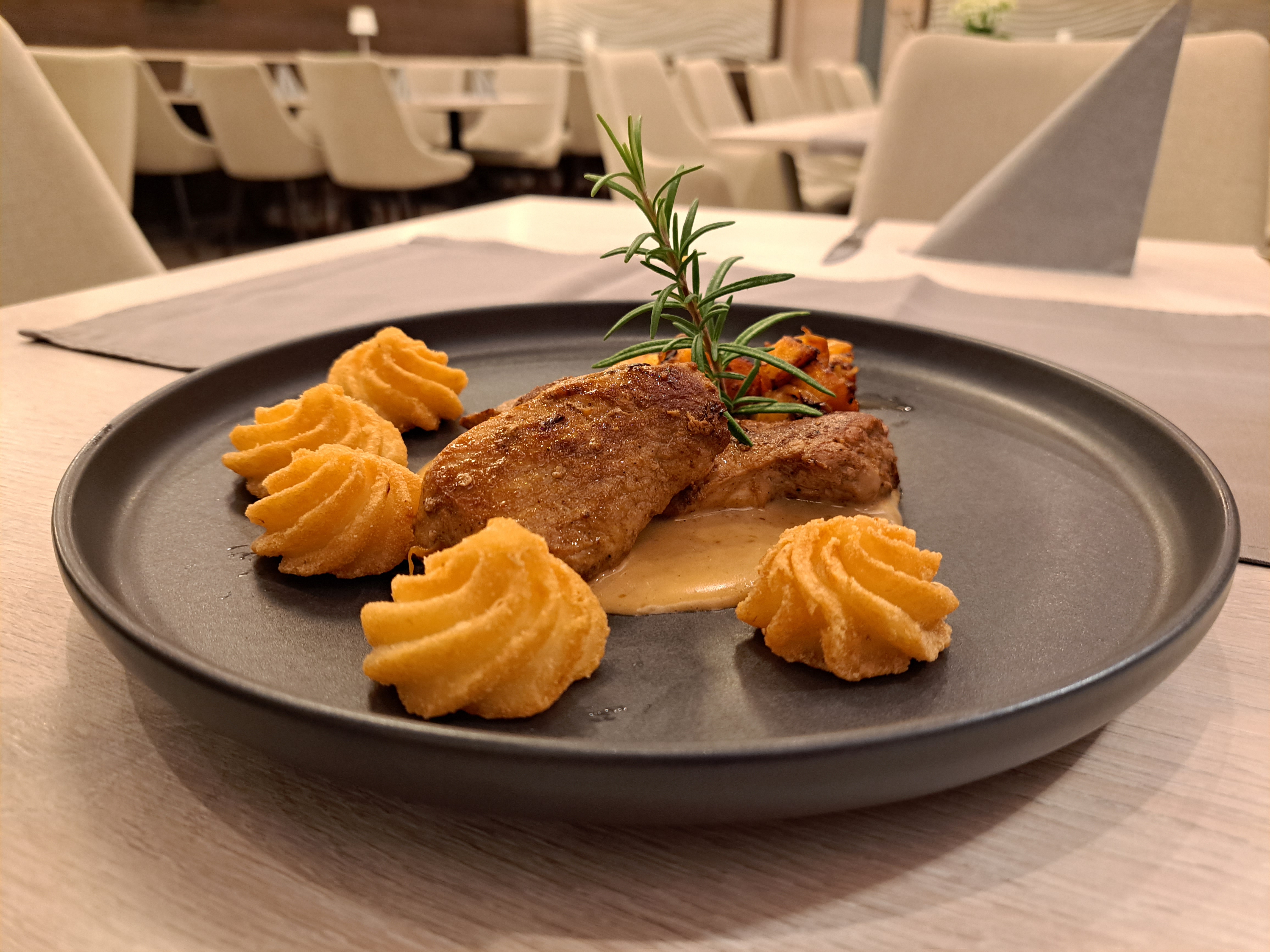 Essen-gehen - Gerichte: Hausmannskost - Speisesaal - Wiazhaus Kraus