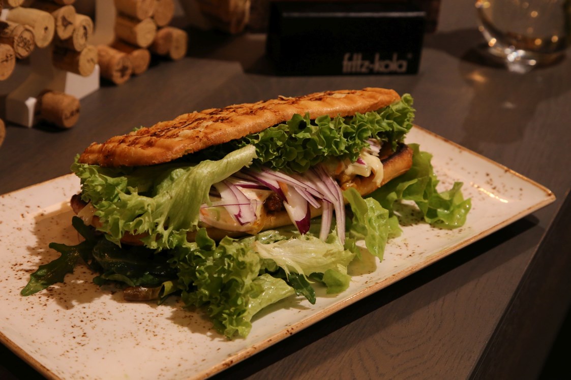Restaurant: Pulled Pork Sandwich - Restaurant Maracana
