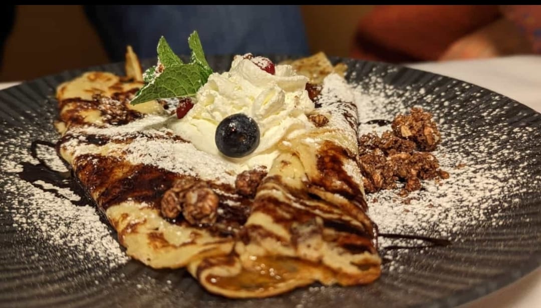 Restaurant: nawu_Restaurant_Nachspeise_Nutellapalatschinken - nawu Restaurant