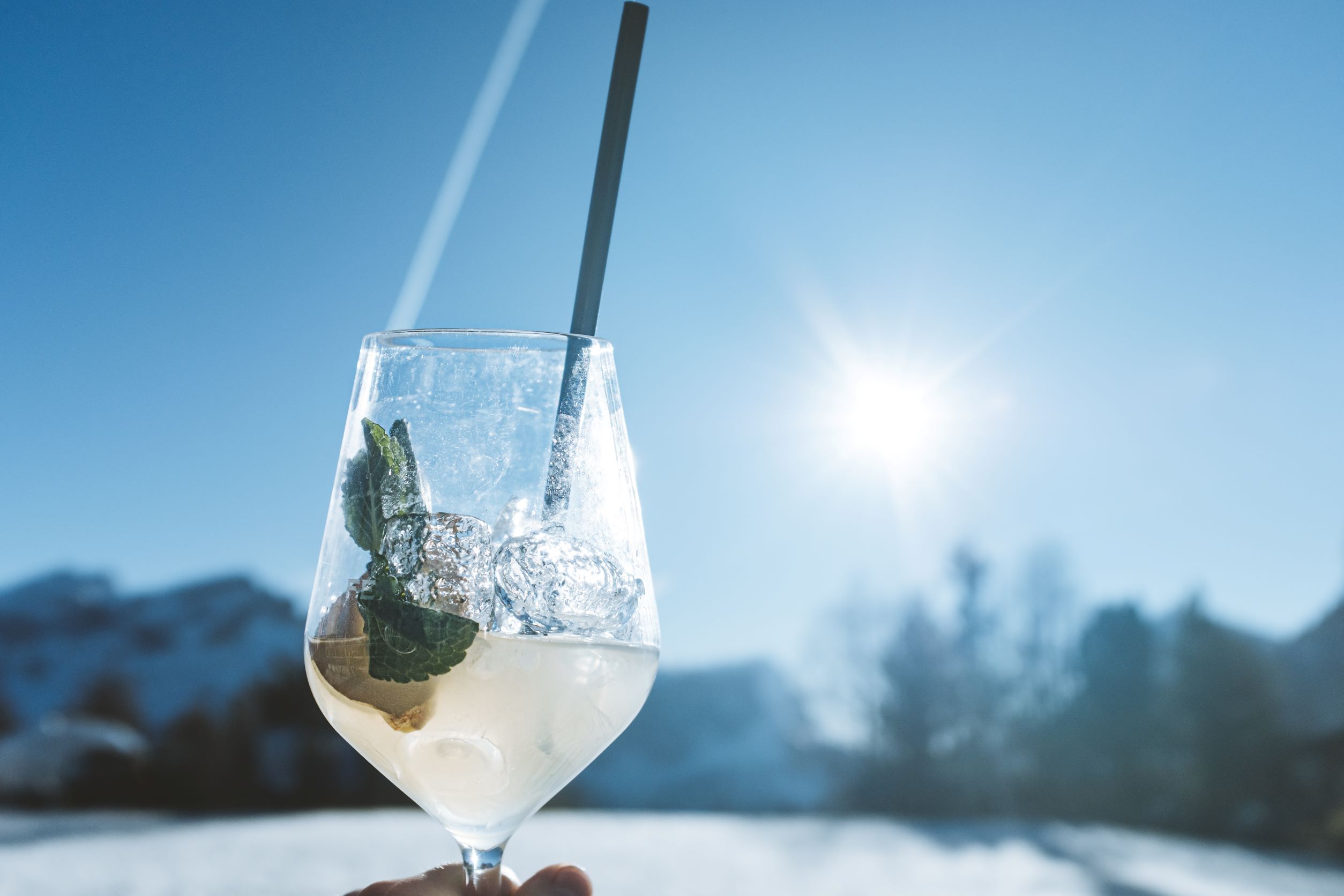 Restaurant: nawu_Restaurant_Spritzgetränke_Hugo - nawu Restaurant