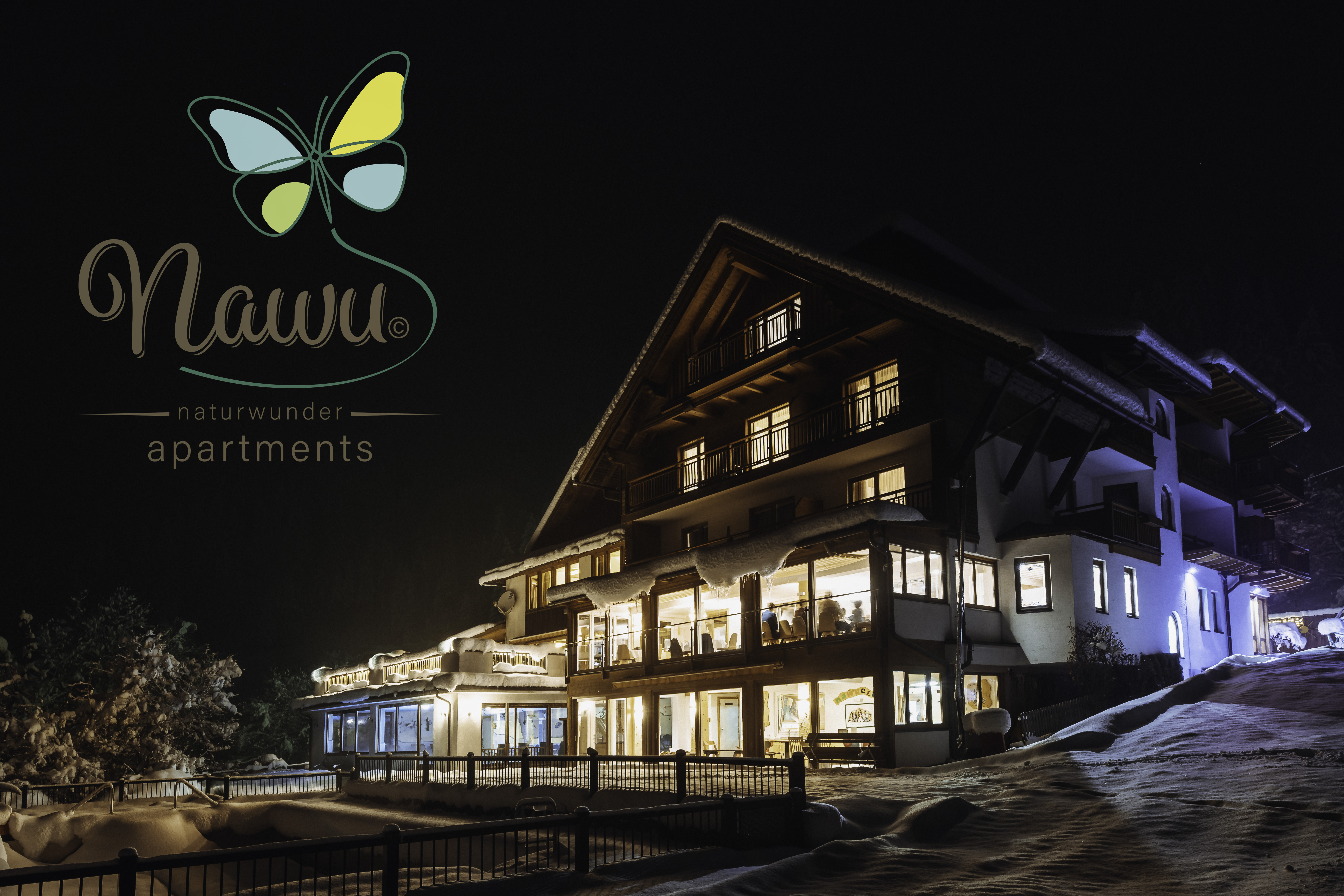 Essen-gehen - Gerichte: Fast-Food - nawu_Restaurant_Winter_Panoramaspeisesaal_Feierlichkeiten_Weihnachtsfeier - nawu Restaurant