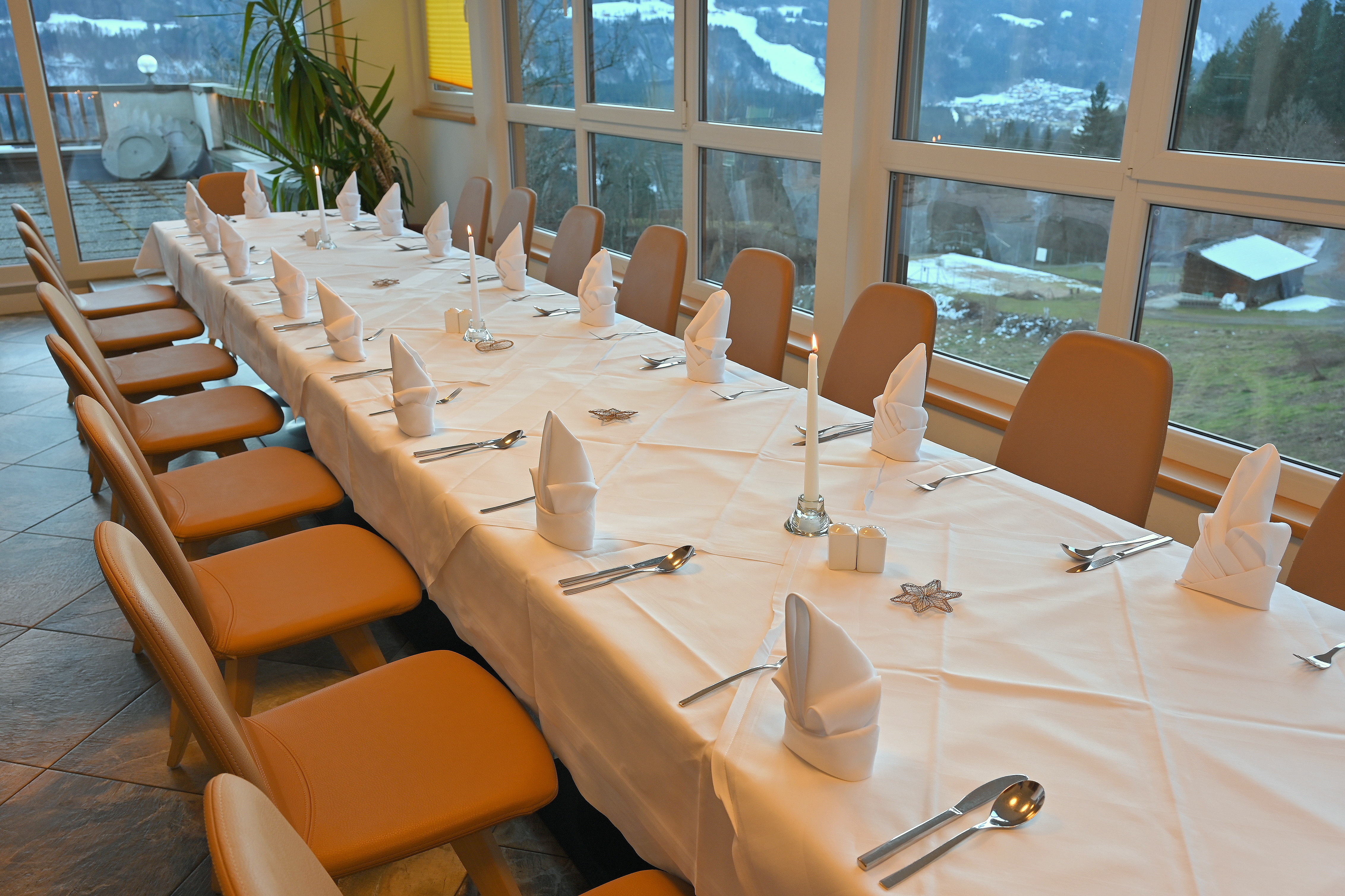 Restaurant: nawu_Restaurant_Speisesaal_Feierlichkeit_Geburtstag - nawu Restaurant