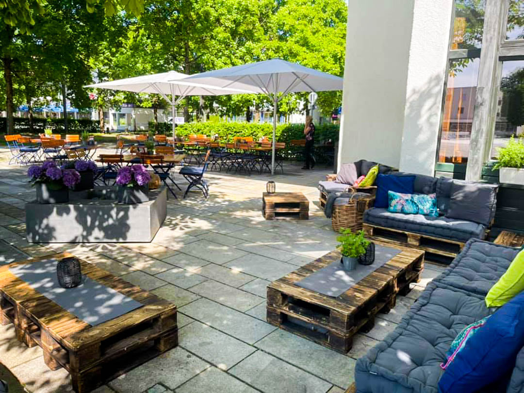 Essen-gehen - Mahlzeiten: Mittagessen - Bayern - unsere Lounge zum Verweilen - pure CUISINE by GAVESI