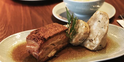 Essen-gehen - Jois - SCHWEINSBRATEN. SOUS-VIDE. Kartoffelpüree. SERVUS Krautsalat. - SERVUS Parndorf