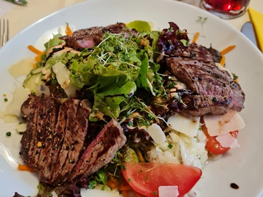 Restaurant: Longa Stubn Steak Salat  - Gasthof & Appartements Longa Stub´n