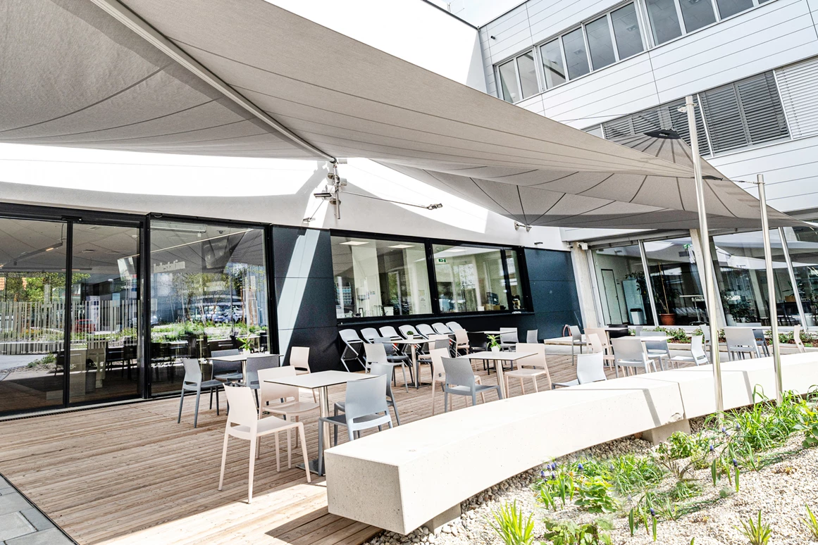 Restaurant: ladestation - Gastronomie im Haus der Digitalisierung - ladestation - Gastronomie im Haus der Digitalisierung