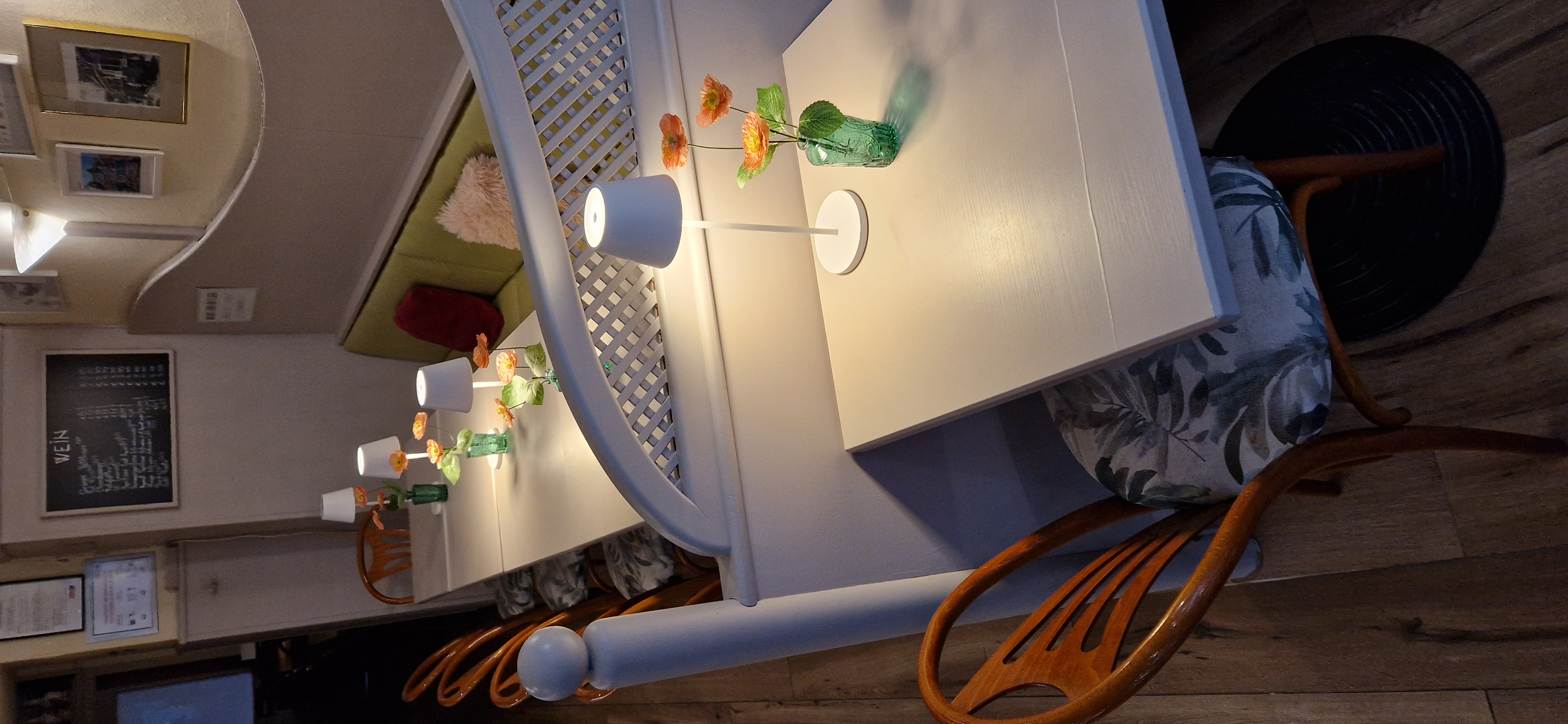 Essen-gehen - Schwechat - Innenraum - Cafe Plauscherl