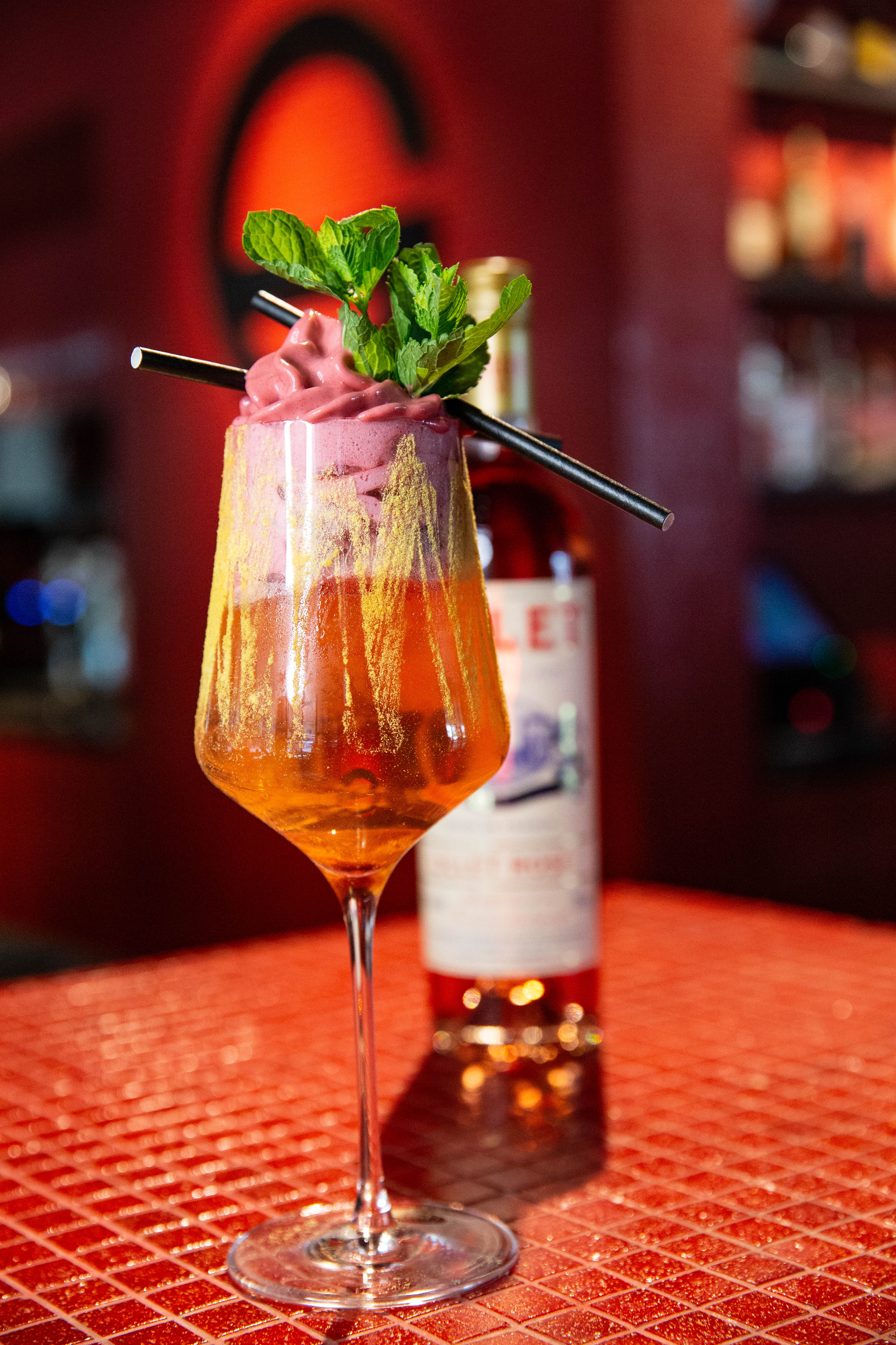 Essen-gehen - Glutenfrei - Österreich - Katy Berry - unser Signature Cocktail  - Freigeist Burger 