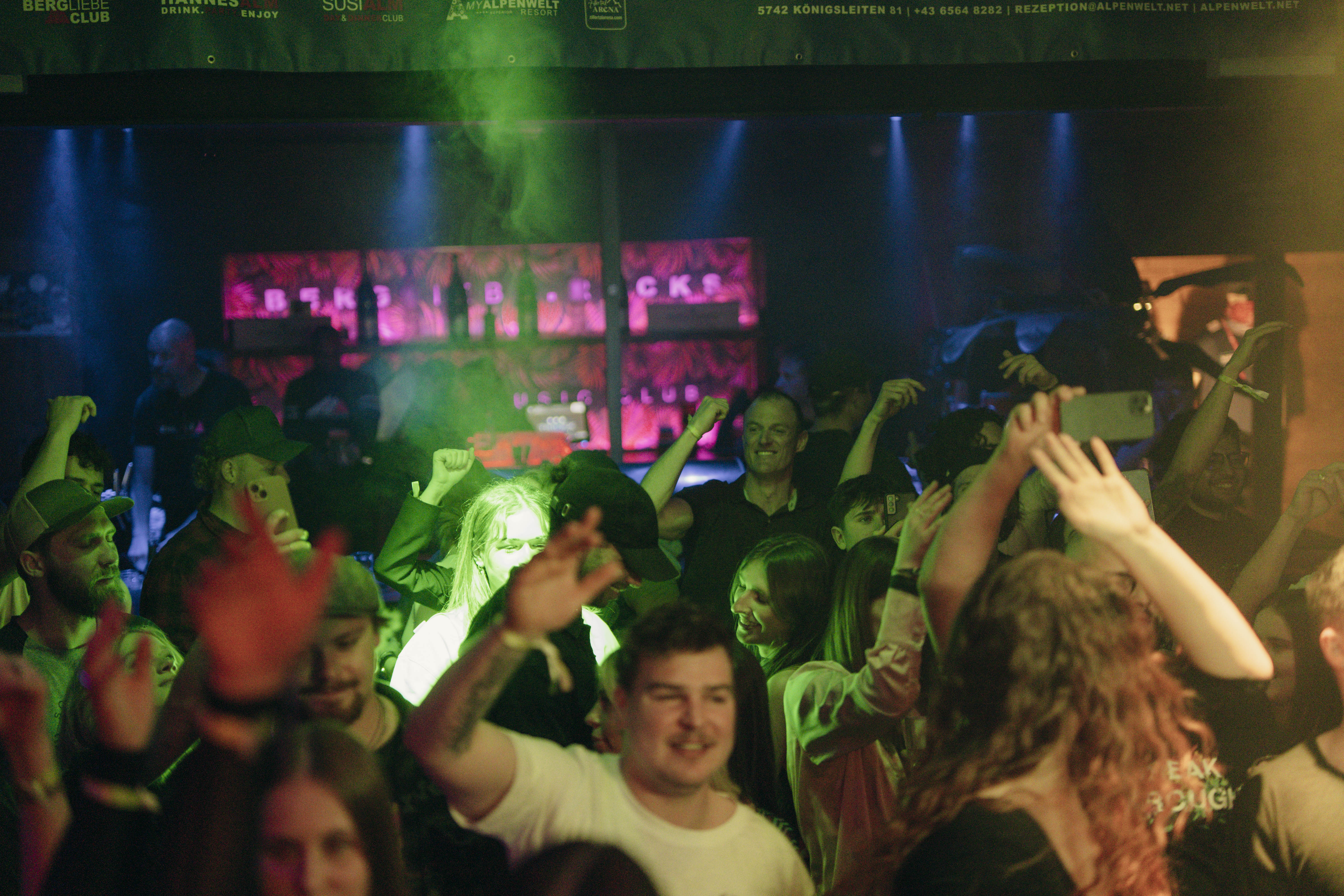 Essen-gehen - Gerichte: Fast-Food - Bergliebe Mountain Spring Festival  - Hannes Alm & Bergliebe Club