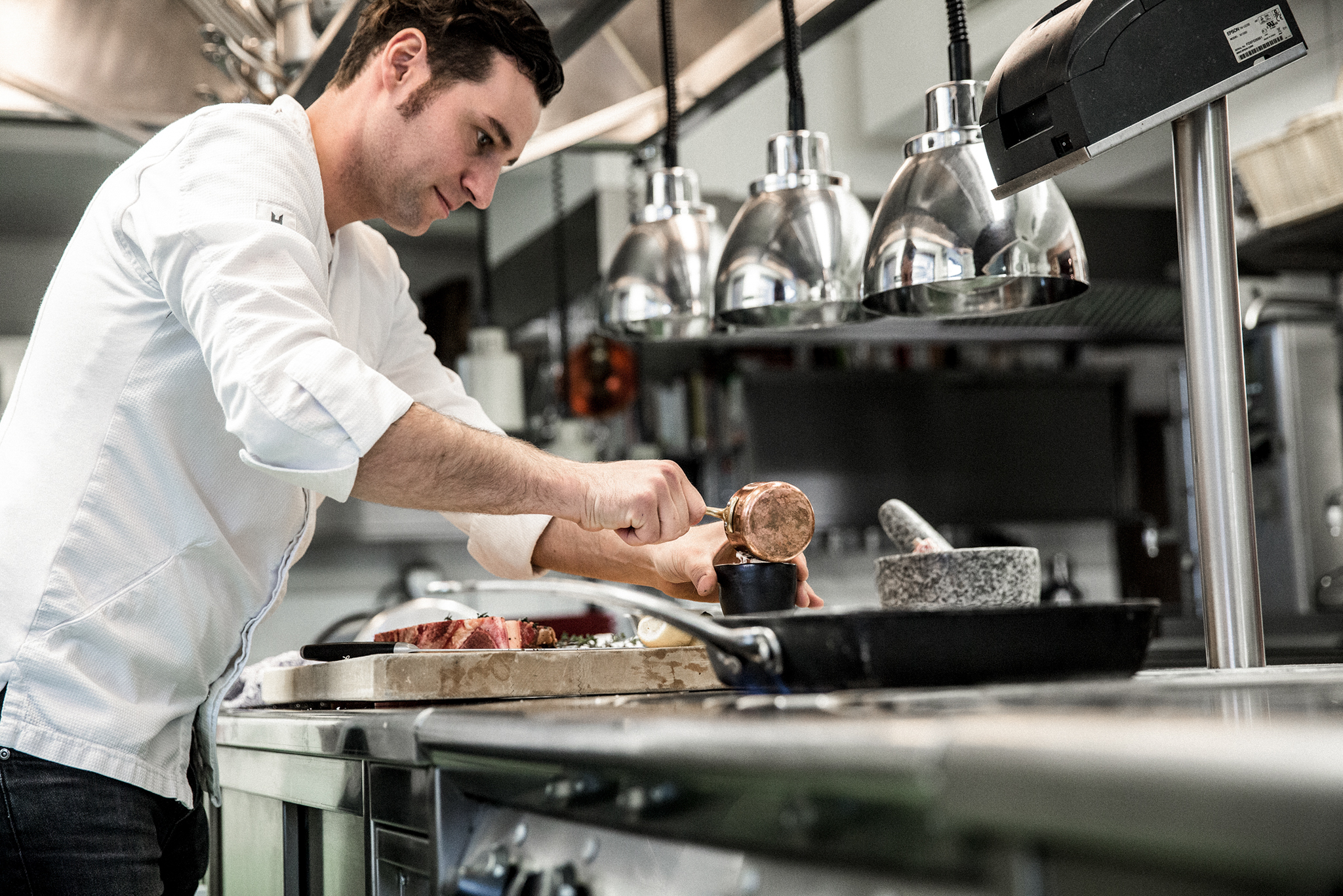 Restaurant: Robert Mair bei der Arbeit - Restaurant & Pizzeria Tiroler Buam