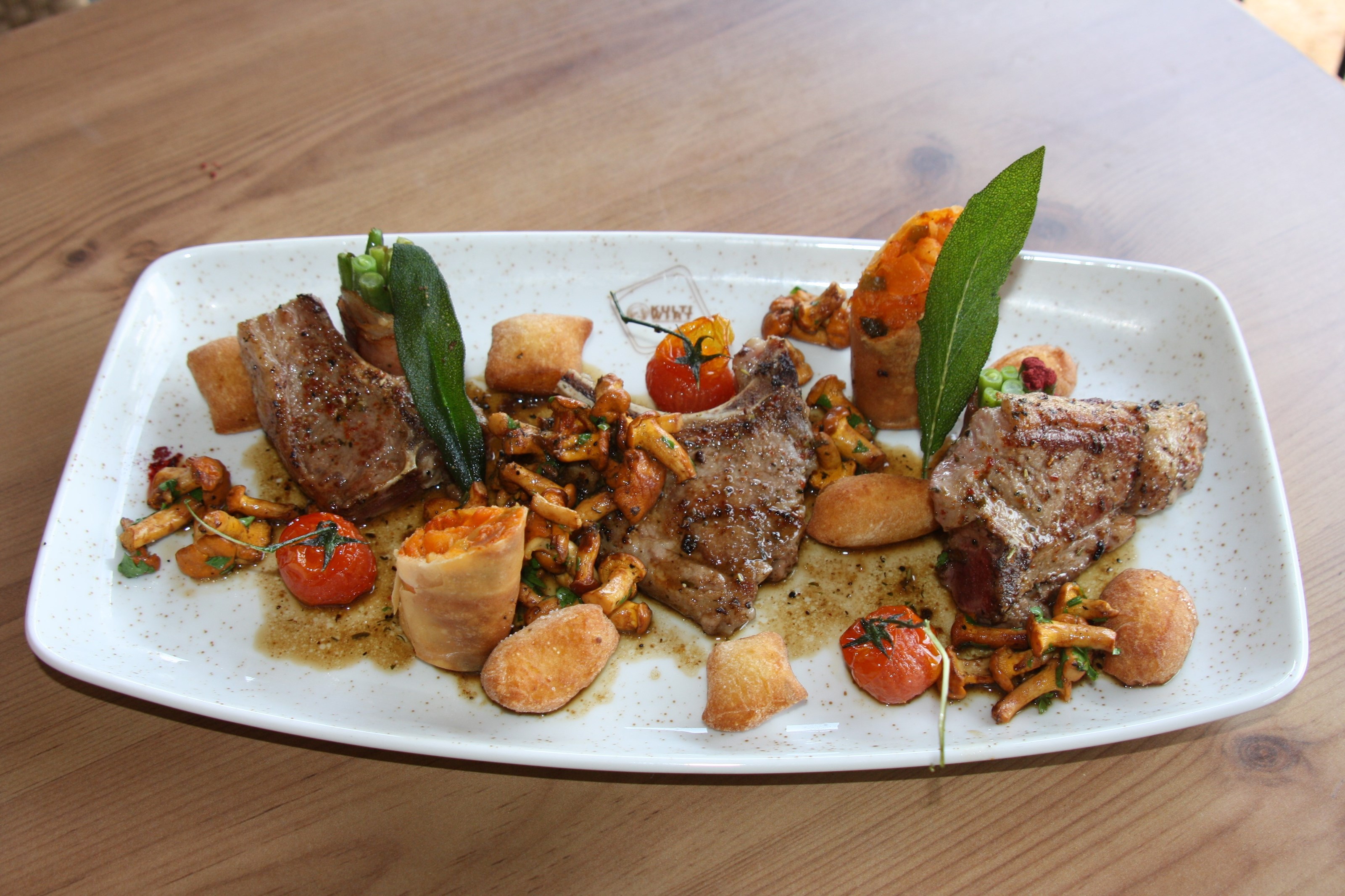 Essen-gehen - Gerichte: Hausmannskost - Saisonale Gerichte vom Bauern ums Eck- Kremstaler Junglamm - Schupf'n- das bodenständige Wirtshaus