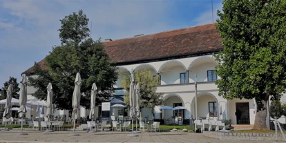 Essen-gehen - Ambiente: klassisch - Kastell Stegersbach Terrasse - Kastell Stegersbach