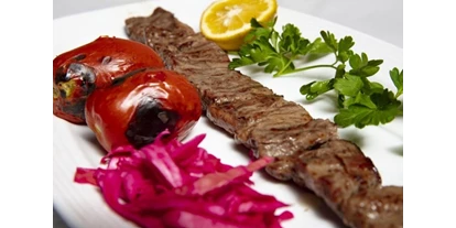 Essen-gehen - Ambiente: klassisch - Kebab with lamb or beef - BARAN Restaurant