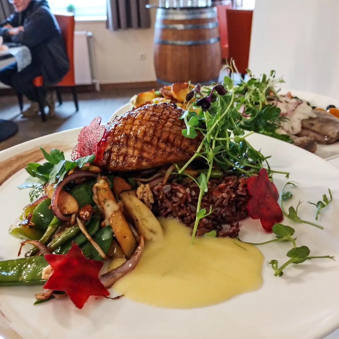 Restaurant: Robert's