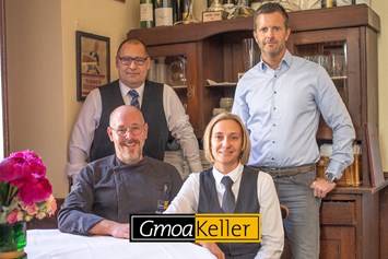 Restaurant: Das GmoaKeller-Team: Thomas Staudner, Roland Wondrak, Daniela Steiner und Sebastian Laskowsky - Gmoakeller