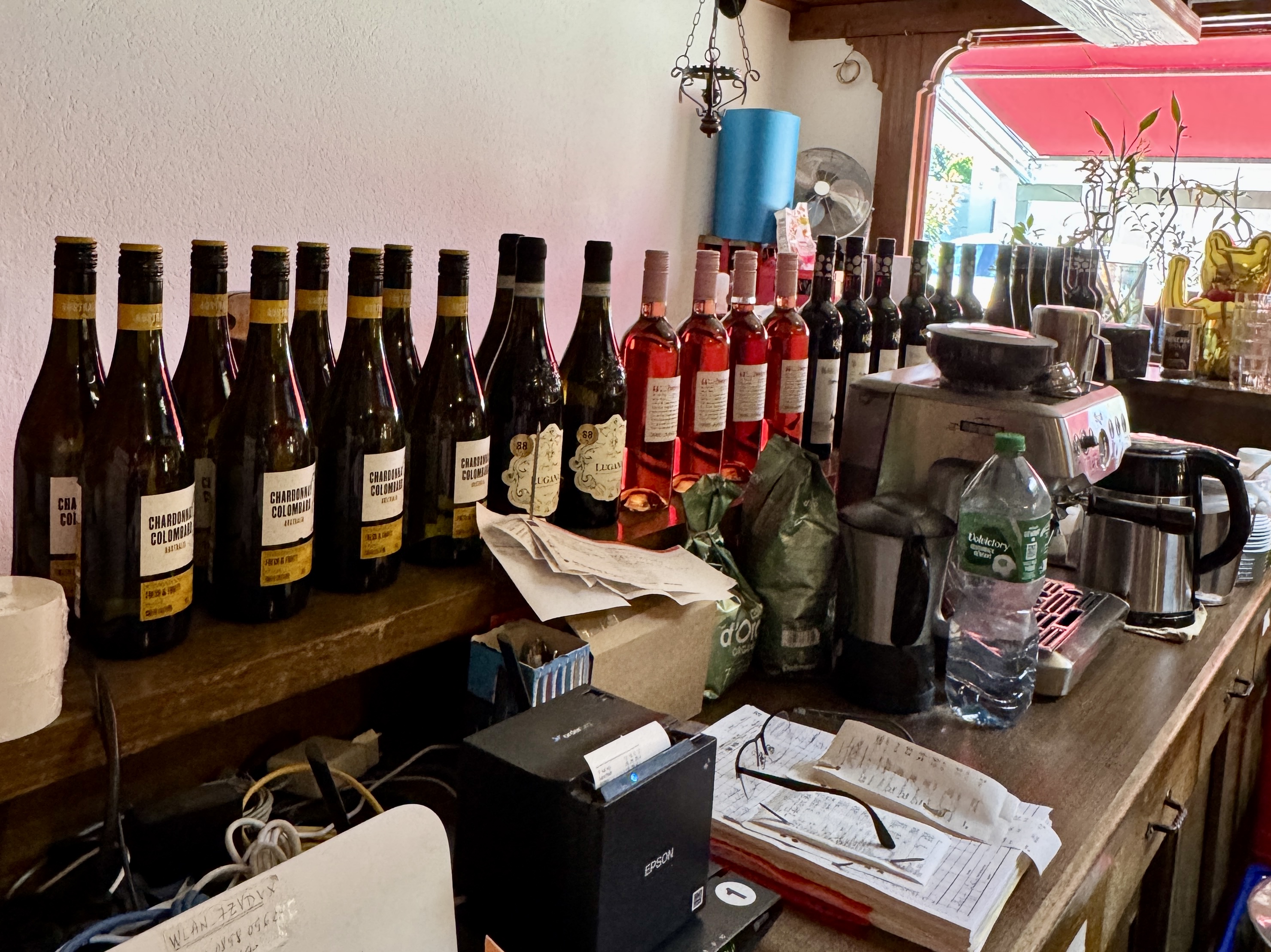 Restaurant: WARME KÜCHE DURCHGEHEND VON MONTAG BIS DIENSTAG um 17:00h bis 22:00h - MITTWOCH BIS SAMSTAG um 12:00h bis 22:00h - SONNTAG und FEIERTAG um 11:30h bis 21:00h.

Zwanglos - Gemütlich - Terrasse - Free Wifi - Parkplätze - Klimatisiert - Haustiere freundlich - 5% Preisnachlass für Barzahlung und GiroCard - Akzeptiert: Barzahlung - EC - Kreditkarte und Apple Pay - Alles Speisen auch zum Mitnehmen! Täglich frische warme Speise, fettarme und Vitaminreiche - Wir freuen uns auf Ihren Besuch! - Gratis Aperitif - Gratis Dessert -
WhatsApp: 0151 57567664
Handynummer: 0152 15771637 - Vietnamesische REISKORN Restaurant Metzingen 