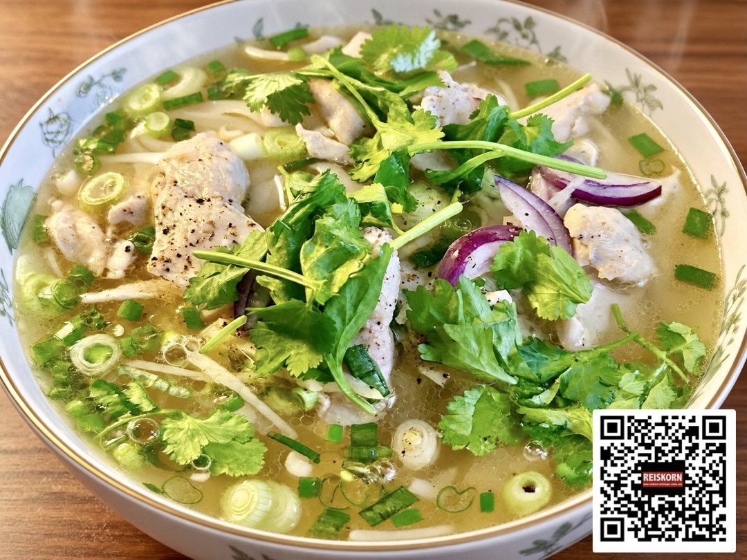 Restaurant: WARME KÜCHE DURCHGEHEND VON MONTAG BIS DIENSTAG um 17:00h bis 22:00h - MITTWOCH BIS SAMSTAG um 12:00h bis 22:00h - SONNTAG und FEIERTAG um 11:30h bis 21:00h.

Zwanglos - Gemütlich - Terrasse - Free Wifi - Parkplätze - Klimatisiert - Haustiere freundlich - 5% Preisnachlass für Barzahlung und GiroCard - Akzeptiert: Barzahlung - EC - Kreditkarte und Apple Pay - Alles Speisen auch zum Mitnehmen! Täglich frische warme Speise, fettarme und Vitaminreiche - Wir freuen uns auf Ihren Besuch! - Gratis Aperitif - Gratis Dessert -
WhatsApp: 0151 57567664
Handynummer: 0152 15771637 - Vietnamesische REISKORN Restaurant Metzingen 