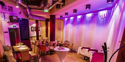 Essen-gehen - Sitzplätze im Freien - Wien Wieden - ausklang | bar cafe restaurant