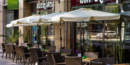 Essen-gehen - Sitzplätze im Freien - Wien Wieden - ausklang | bar cafe restaurant