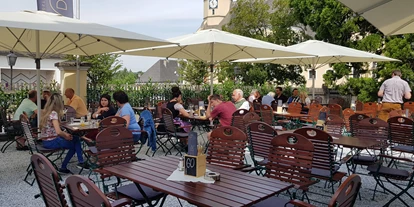 Essen-gehen - Mahlzeiten: Frühstück - Oberösterreich - Gastgarten - Stadtplatz 1