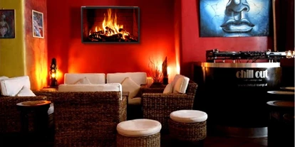 Essen-gehen - Sitzplätze im Freien - Wien Wieden - Gemütliche Loungebar in Wien @ Chill Out Lounge I Cocktailbar Wien
Cozy Lounge Bar in Vienna @ Chill Out Lounge I Cocktail Bar Vienna - Chill Out Lounge I Cocktailbar Wien